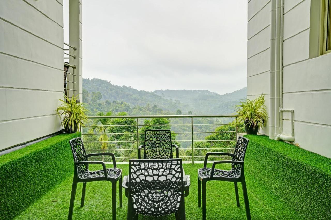 Hotel Oyo Flagship 81260 Star Lights Munnar Exterior foto